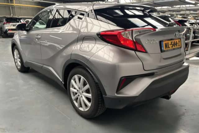 Toyota C-HR (2017) thumbnail 27