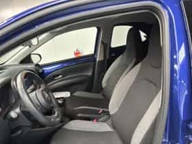 Toyota Aygo (2023) thumbnail 3