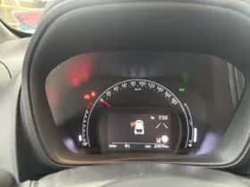 Toyota Aygo (2023) thumbnail 5