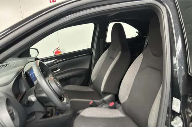 Toyota Aygo (2024) thumbnail 4
