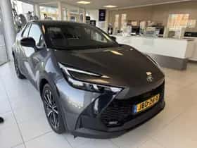 Toyota C-HR (2025) thumbnail 3