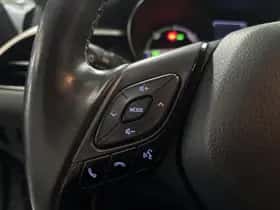 Toyota C-HR (2019) thumbnail 7