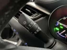 Toyota C-HR (2019) thumbnail 10