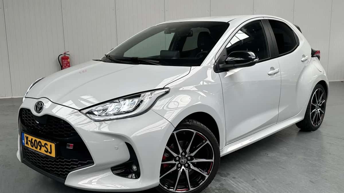 Toyota Yaris (2024) — foto 1