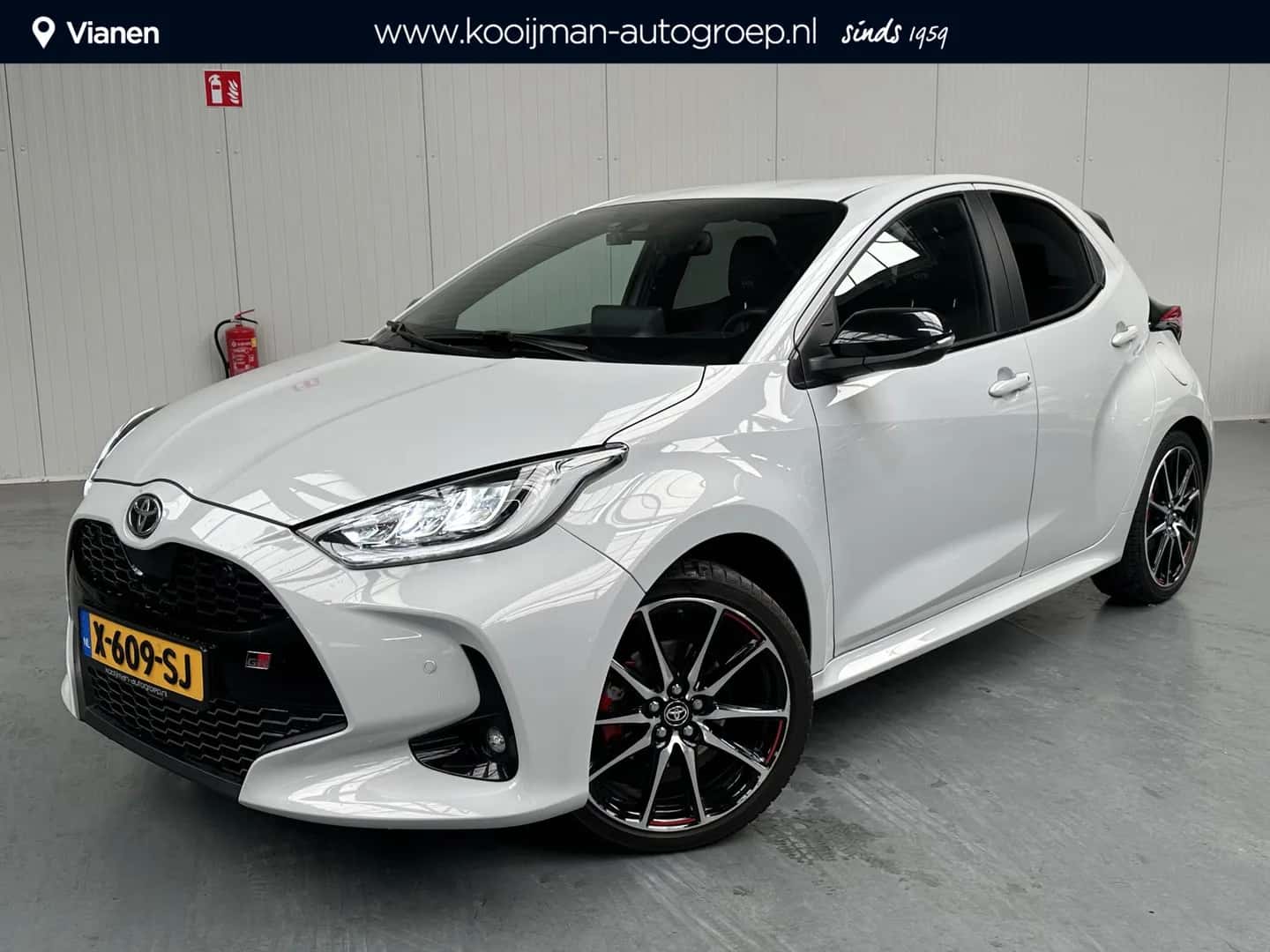 Toyota Yaris (2024) — foto 1
