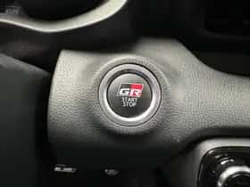 Toyota Yaris (2024) thumbnail 14