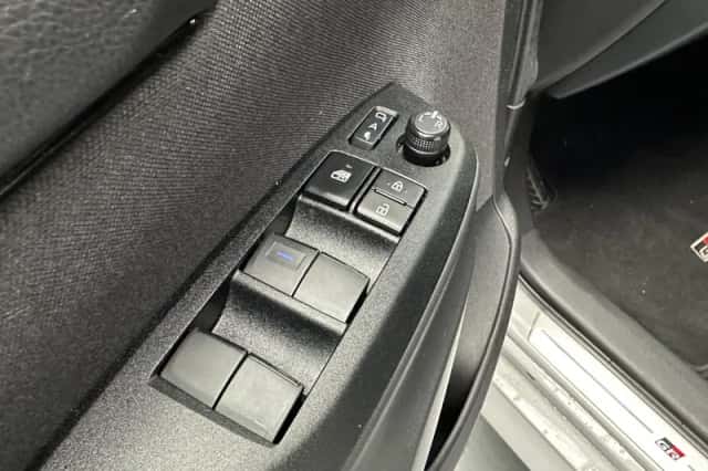 Toyota Yaris (2024) thumbnail 21
