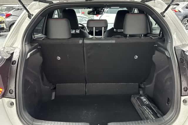 Toyota Yaris (2024) thumbnail 24