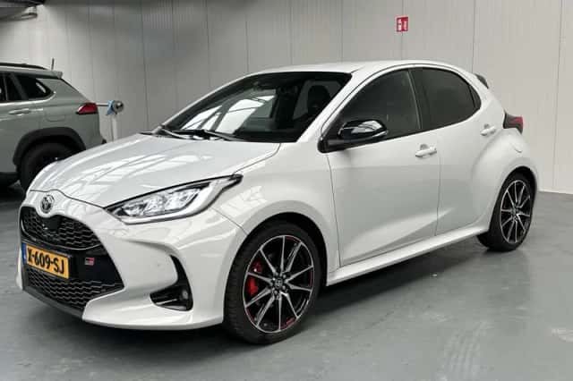 Toyota Yaris (2024) thumbnail 28