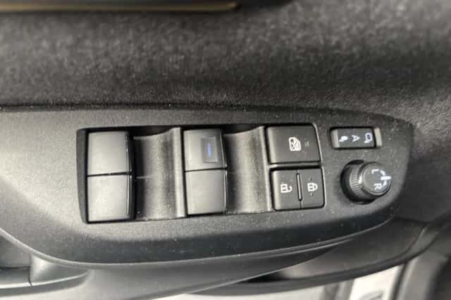 Toyota Yaris Cross (2022) thumbnail 9