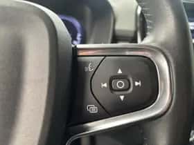 Volvo XC40 (2020) thumbnail 11