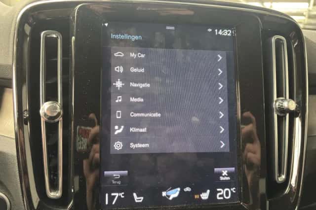 Volvo XC40 (2020) thumbnail 16