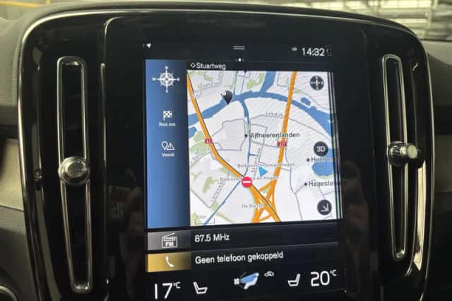 Volvo XC40 (2020) thumbnail 18
