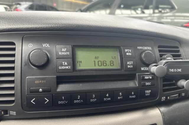 Toyota Corolla (2004) thumbnail 13