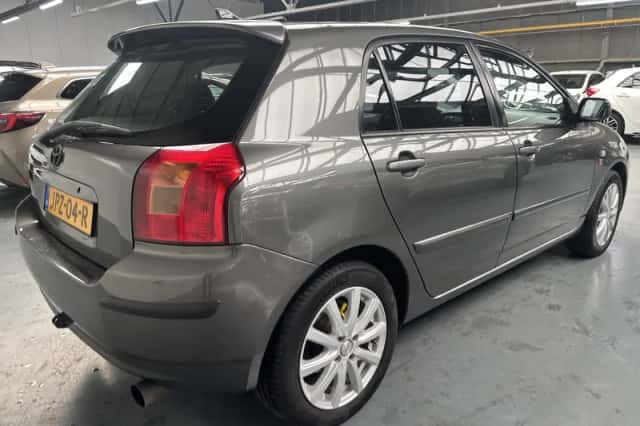 Toyota Corolla (2004) thumbnail 23