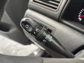 Toyota Corolla (2004) thumbnail 8