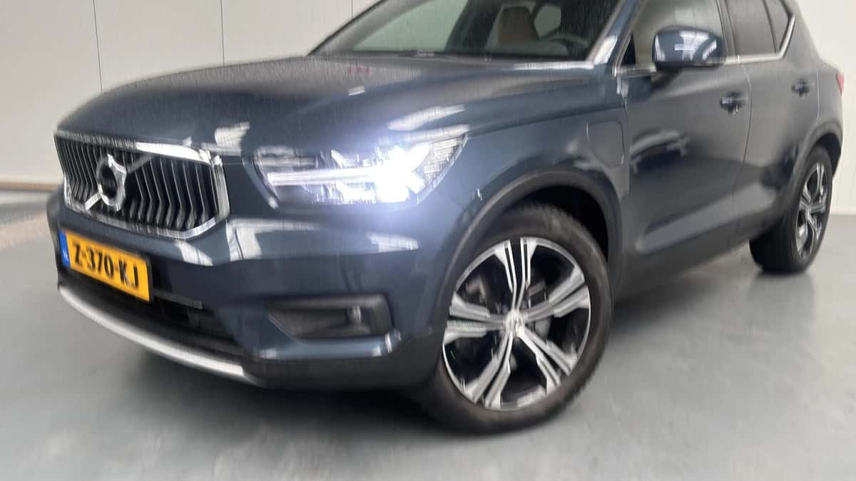 Volvo XC40 (2020) — foto 1