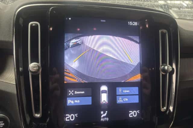 Volvo XC40 (2020) thumbnail 17