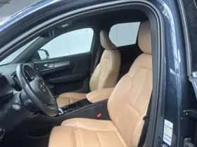 Volvo XC40 (2020) thumbnail 4