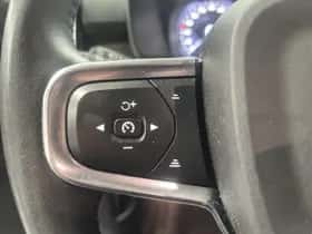 Volvo XC40 (2020) thumbnail 9