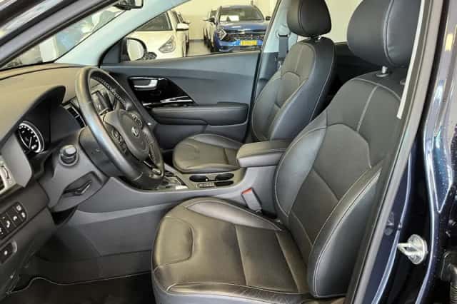 Kia Niro (2019) thumbnail 2