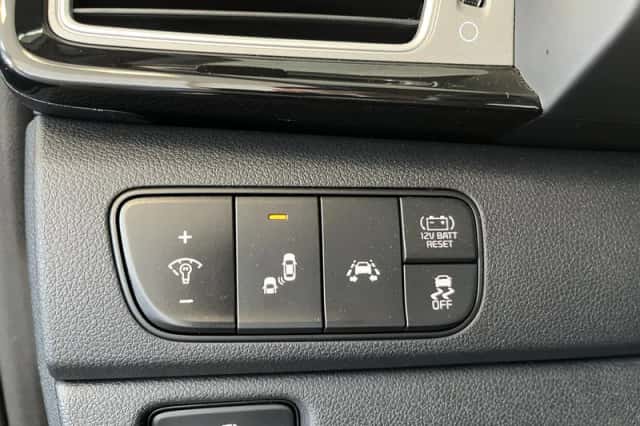 Kia Niro (2019) thumbnail 12