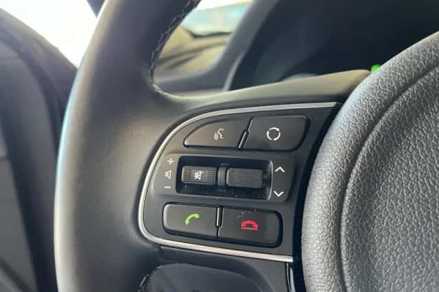 Kia Niro (2019) thumbnail 7