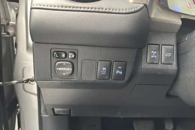 Toyota RAV4 (2014) thumbnail 15
