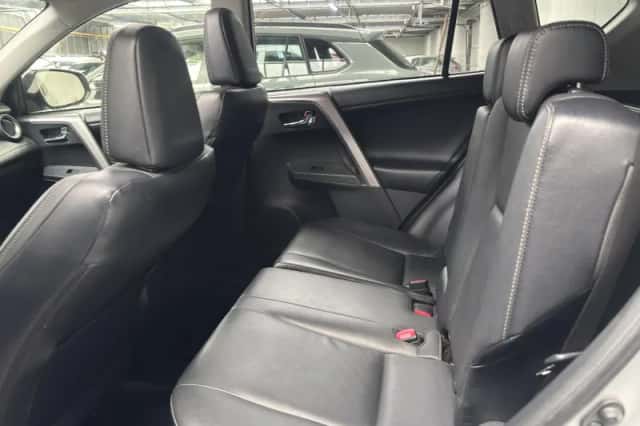 Toyota RAV4 (2014) thumbnail 31