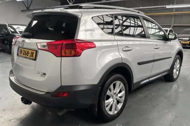 Toyota RAV4 (2014) thumbnail 39