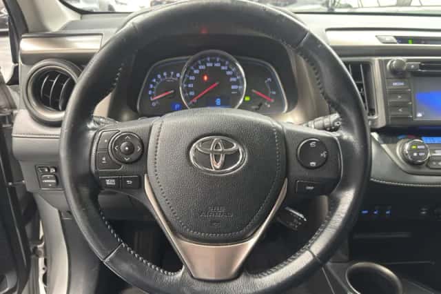 Toyota RAV4 (2014) thumbnail 8