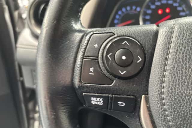 Toyota RAV4 (2014) thumbnail 10