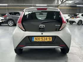 Toyota Aygo (2017) thumbnail 15