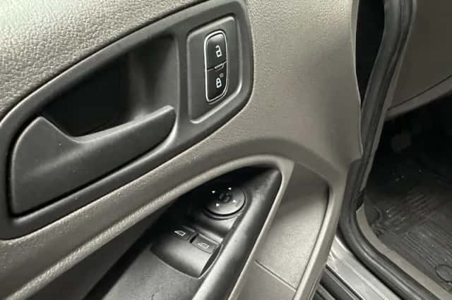 Ford Transit Connect (2021) thumbnail 3