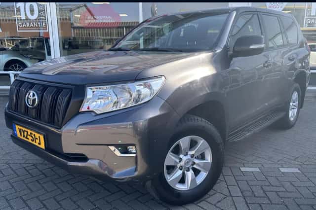 Toyota Land Cruiser (2022) thumbnail 1