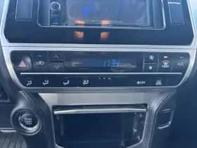 Toyota Land Cruiser (2022) thumbnail 17