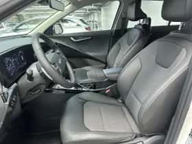 Kia Niro (2025) thumbnail 3
