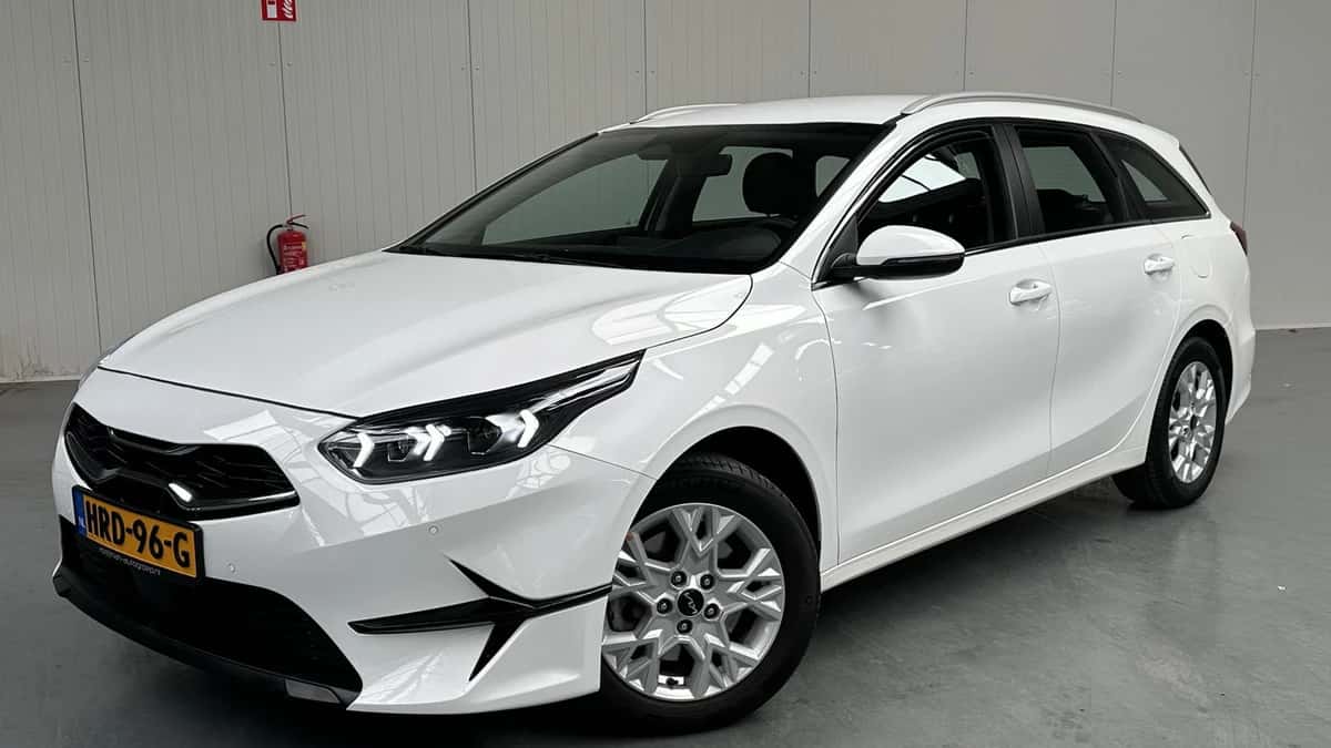 Kia Ceed Sportswagon (2025) — foto 1