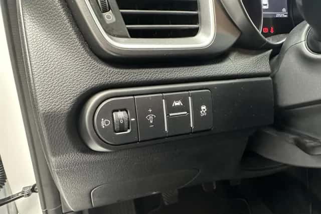 Kia Ceed Sportswagon (2025) thumbnail 4