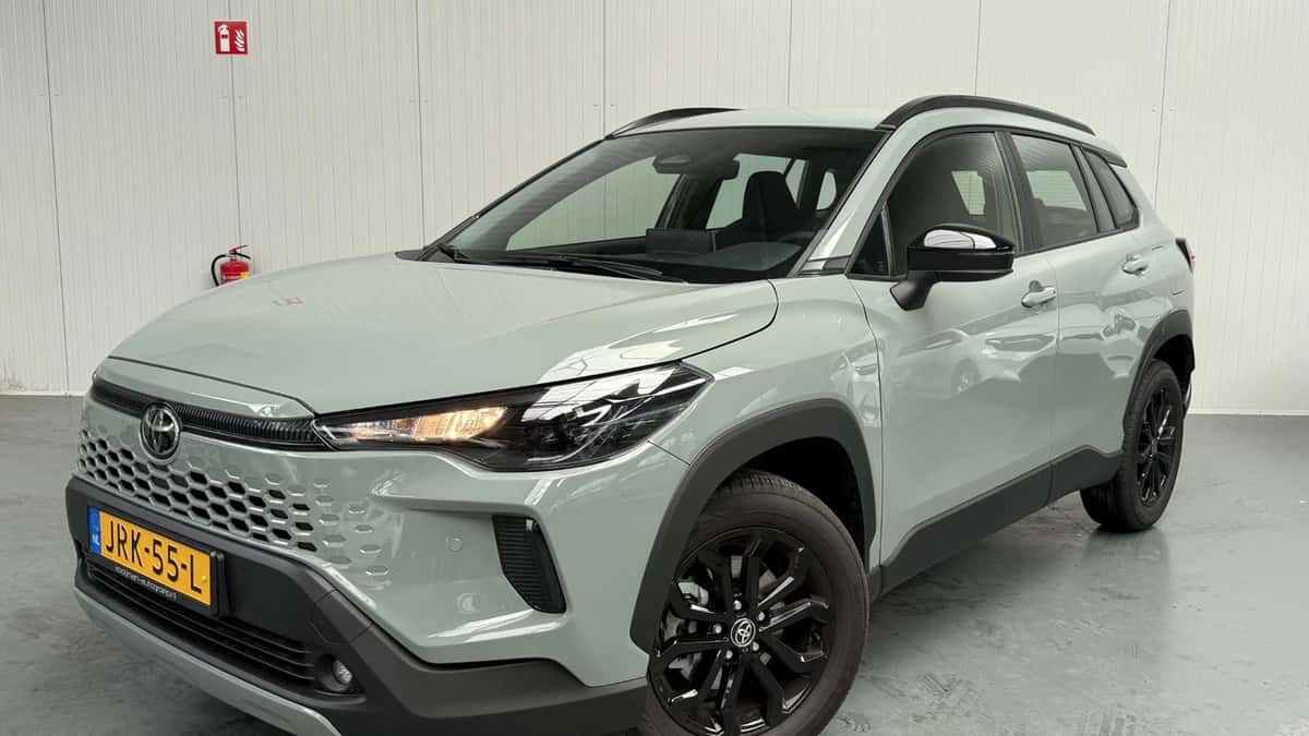 Toyota Corolla (2025) — foto 1