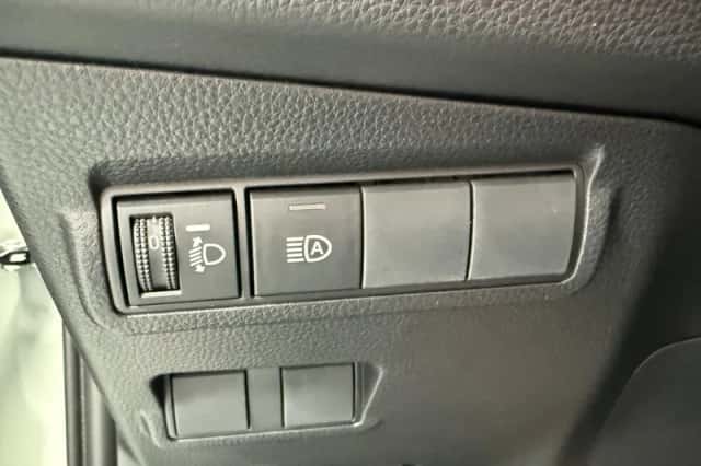 Toyota Corolla (2025) thumbnail 5
