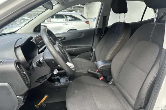 Kia Picanto (2018) thumbnail 2