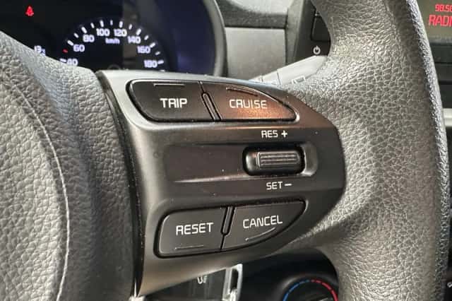 Kia Picanto (2018) thumbnail 11