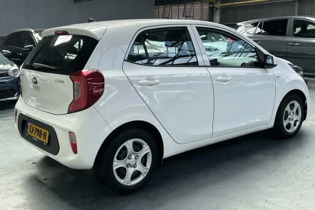 Kia Picanto (2018) thumbnail 18