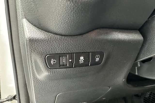 Kia Picanto (2018) thumbnail 4