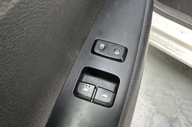 Kia Picanto (2018) thumbnail 5