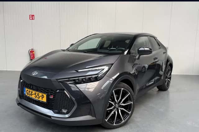 Toyota C-HR (2024) thumbnail 1