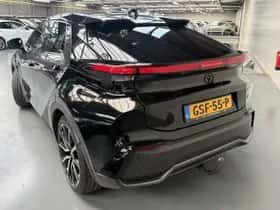 Toyota C-HR (2024) thumbnail 2