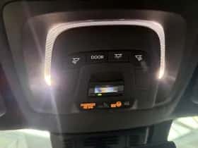 Toyota C-HR (2024) thumbnail 17