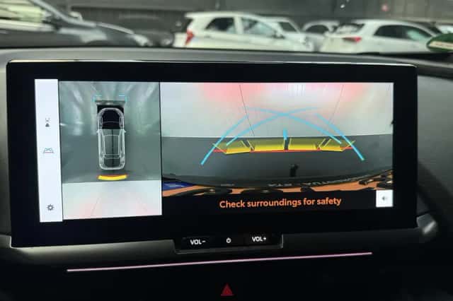 Toyota C-HR (2024) thumbnail 20